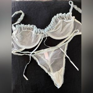 🩵VICTORIA SECRET DELICATE SHEER LACE BRA & MATCHING THONG💗
